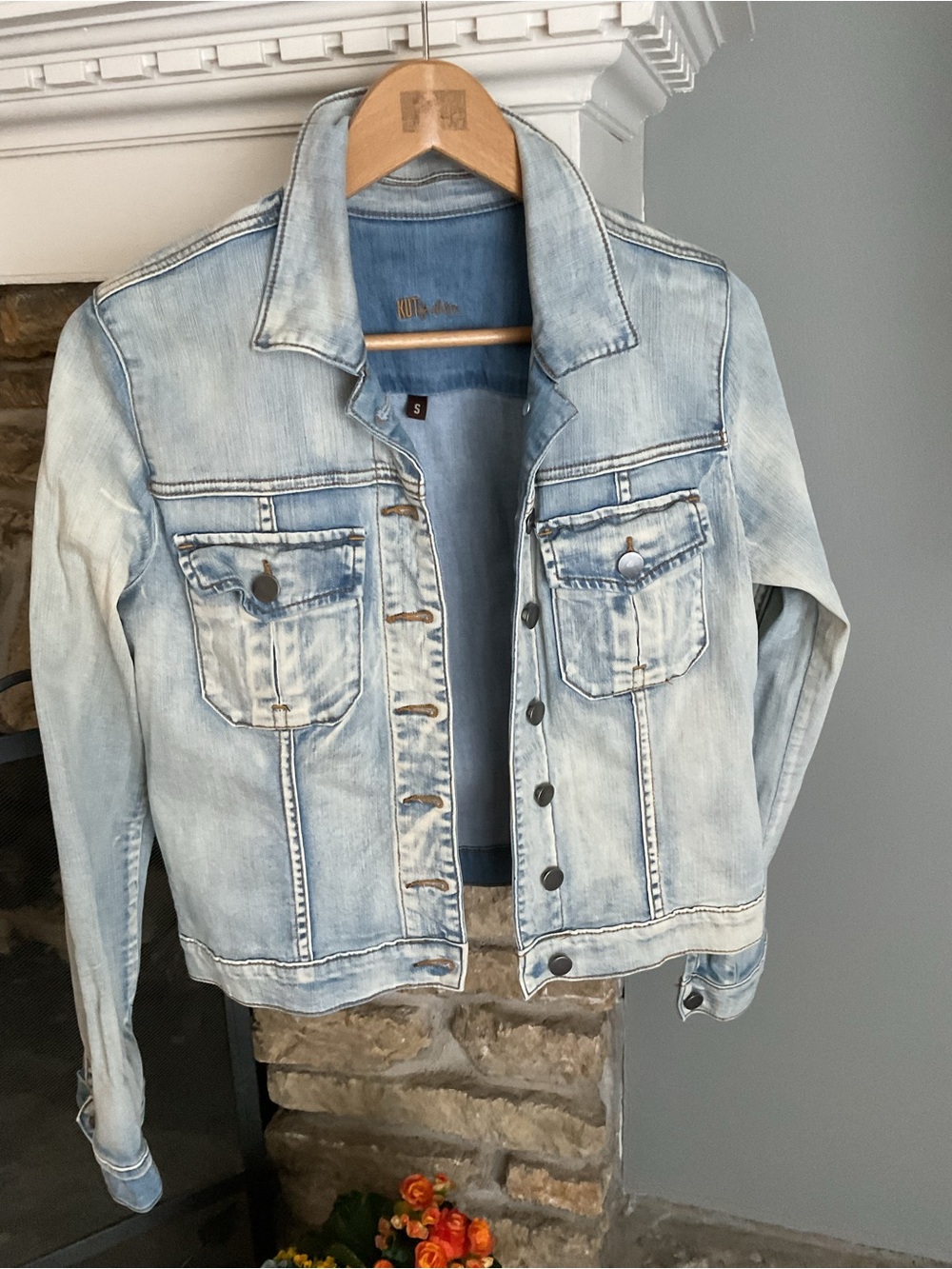 Kut from the Kloth Light Wash Denim Jacket